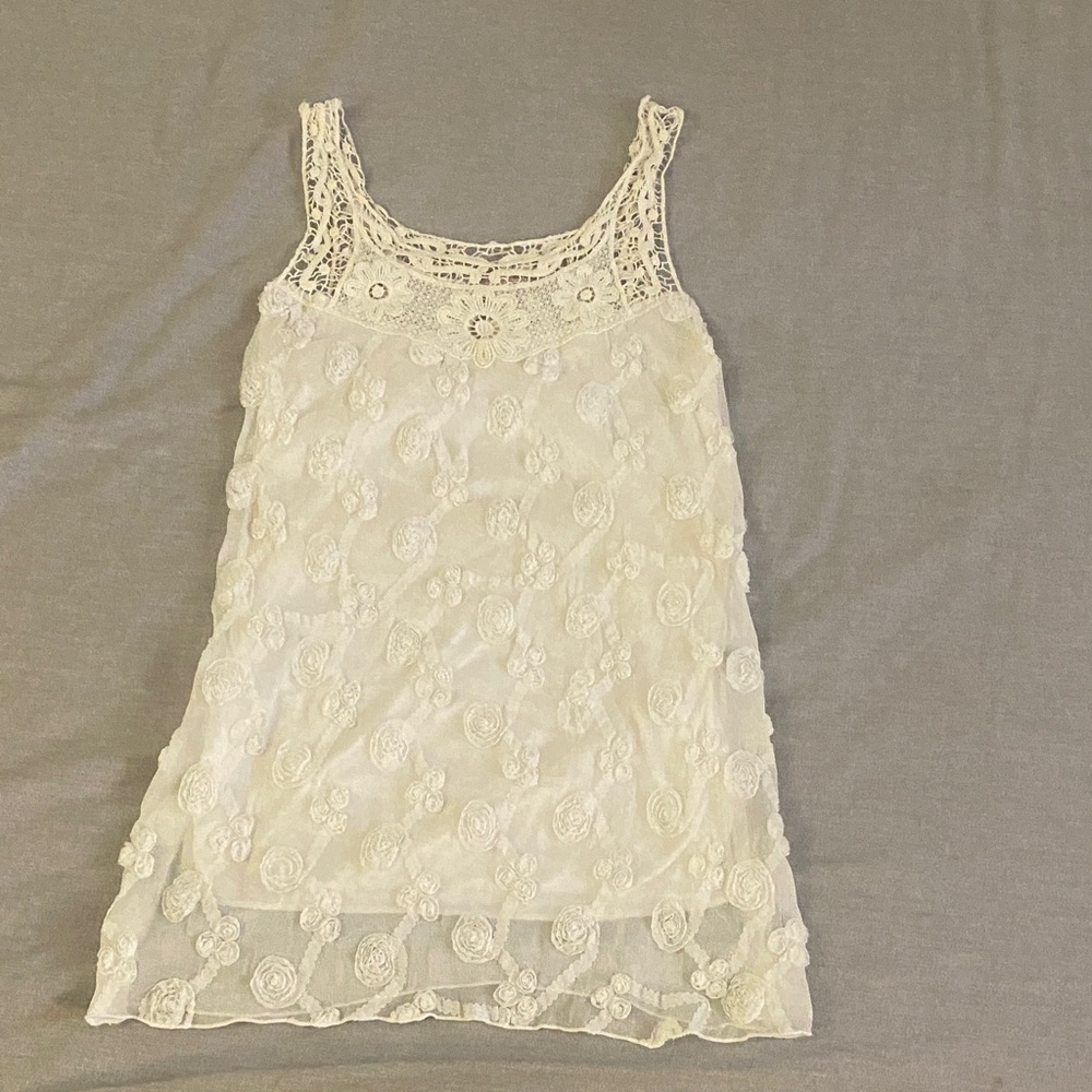 Romeo & Juliet Couture Floral Lace Dress